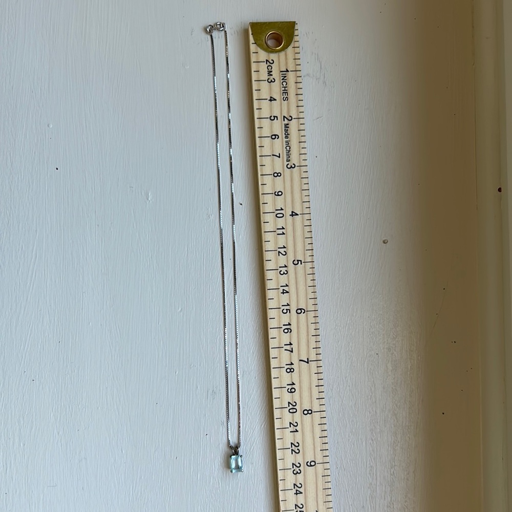 14k white Gold box chain pendant